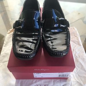 Men's patent leather Ferragamo driving moccasin